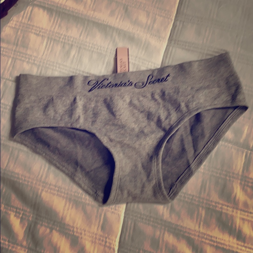 NWT VS perfect comfort seamless hiphuggers (2)